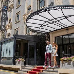Hotel Alba &